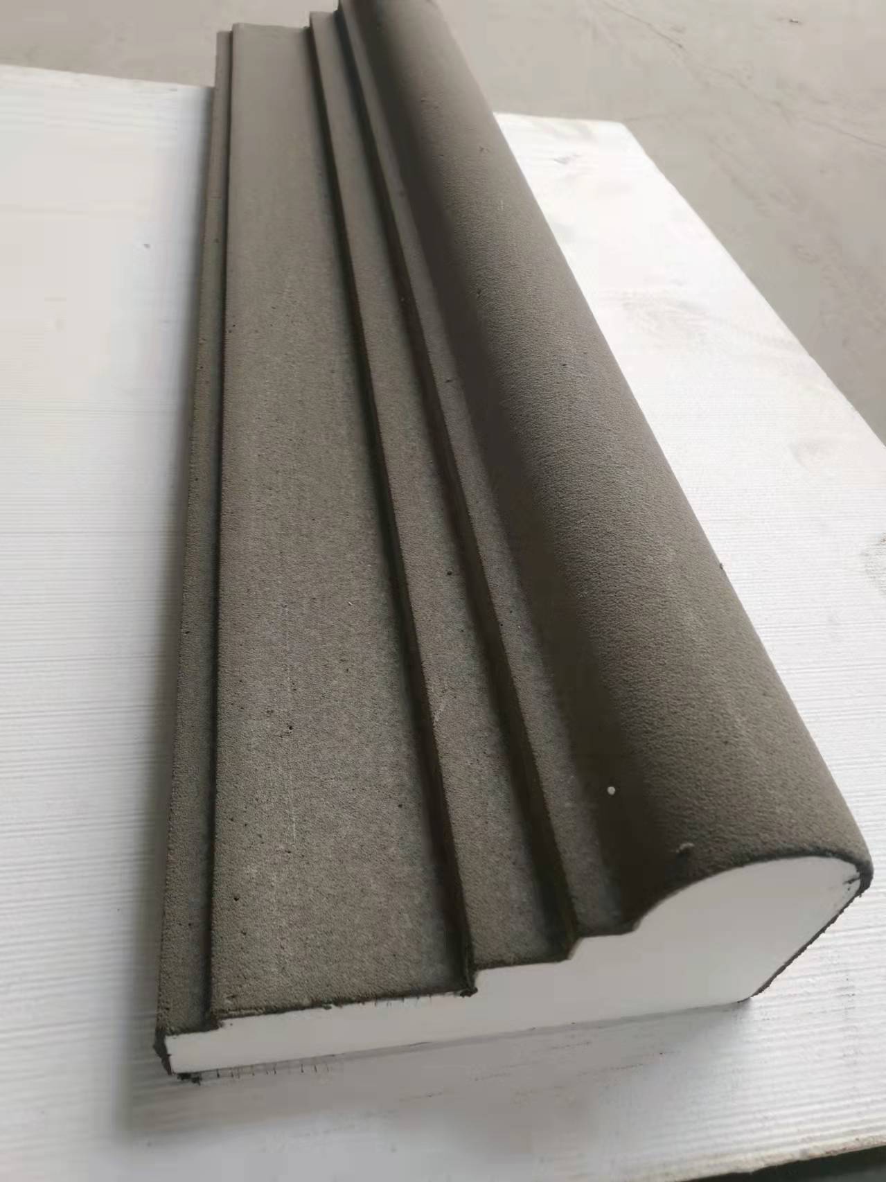 東營(yíng)EPS線條在運(yùn)輸、貯存、包裝的過(guò)程中都要注意什么？帶你了解！